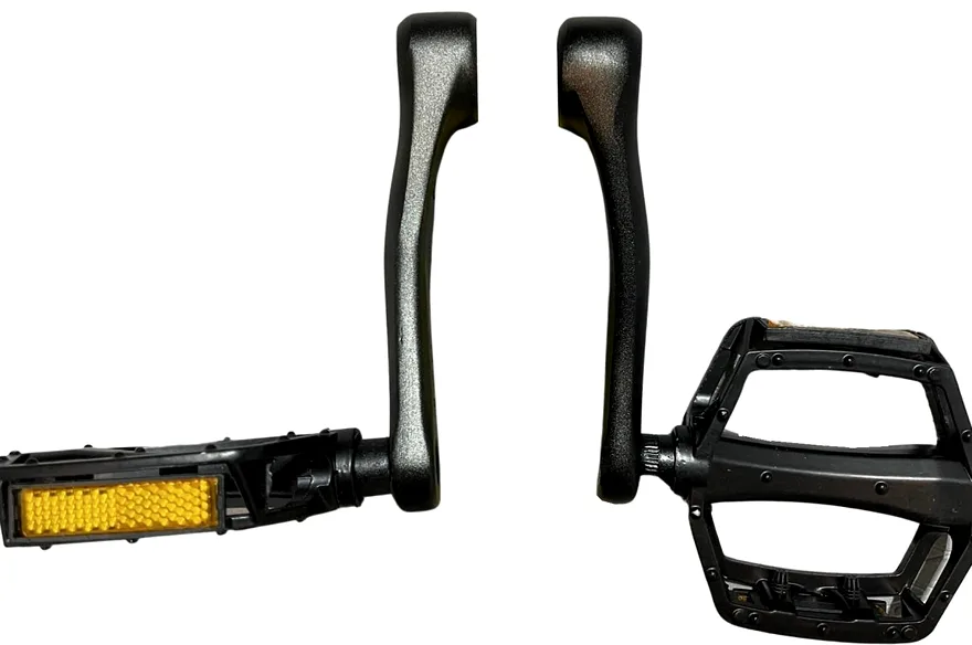 Spare Pedals and Crank Arms 1 Spare Pedals and Crank Arms